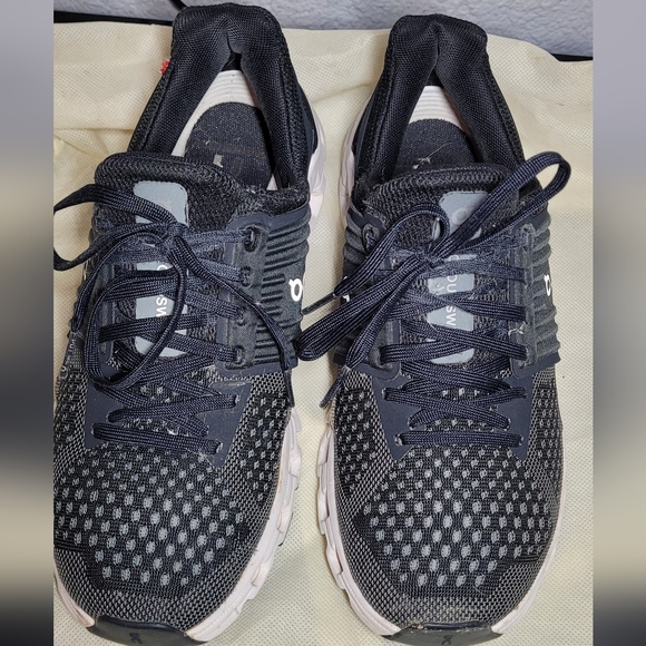 QC on Cloud Women's Lightweight Contrast Trim Running Shoes Sneakers Size 6.5 - Picture 1 of 8